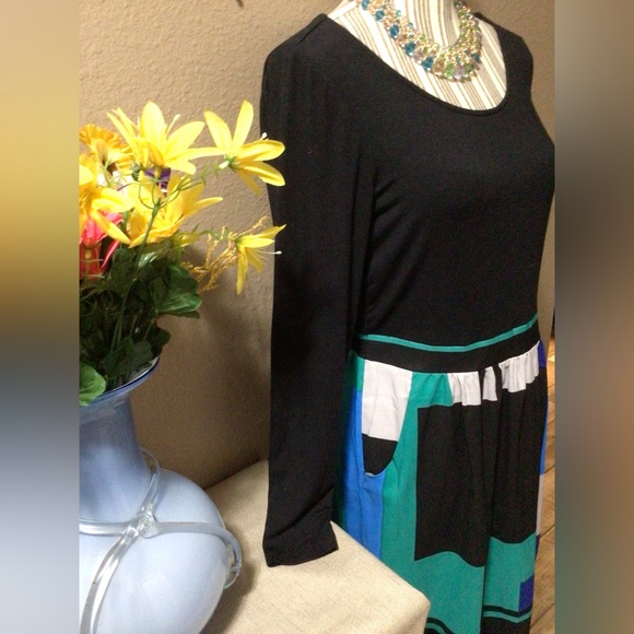 GEOMETRIC COLORFUL DRESS - Picture 4 of 10